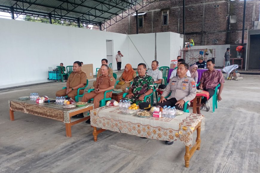 Dukung Ekonomi Kerakyatan, Wakapolsek Balerejo Ikuti Zoom Meeting Percepatan Pembangunan Koperasi Desa Merah Putih