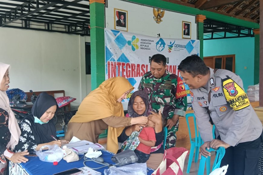 Sinergi Kesehatan dan Keamanan, Bhabinkamtibmas Desa Sogo Kawal Posyandu ILP dan Sosialisasi Layanan 110