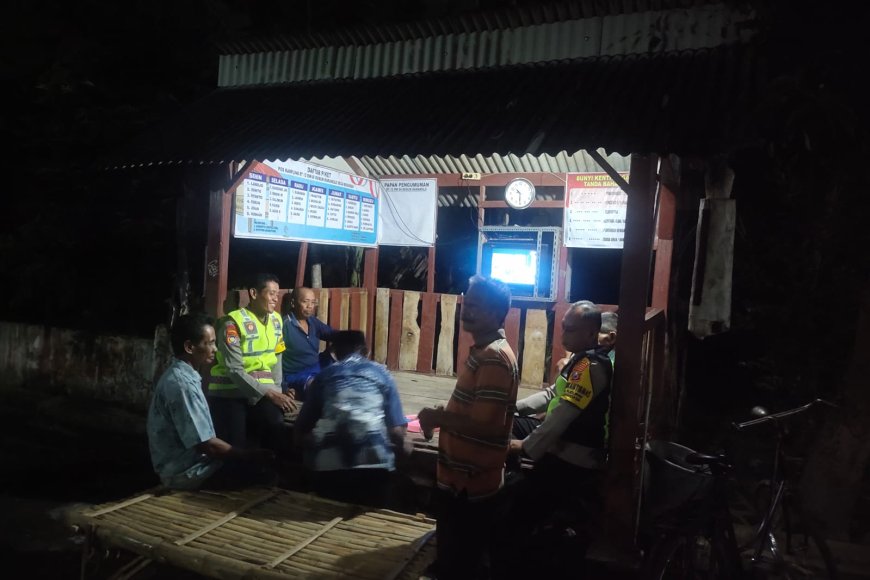 Kolaborasi Jaga Desa, Bhabinkamtibmas Buduran dan Sidomulyo Perkuat Siskamling Jelang Bulan Suci