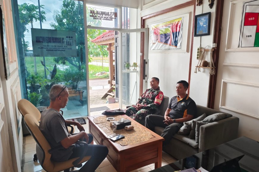 Jaga Kondusivitas Desa, Bhabinkamtibmas Polsek Balerejo Sambangi Warga Desa Kuwu